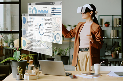 XRの進化と企業活用に向けてのロゴ画像